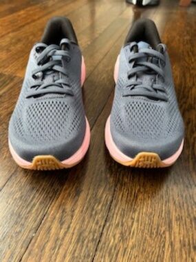 Under Armour Sonic Hovr Women's US Size 7.5